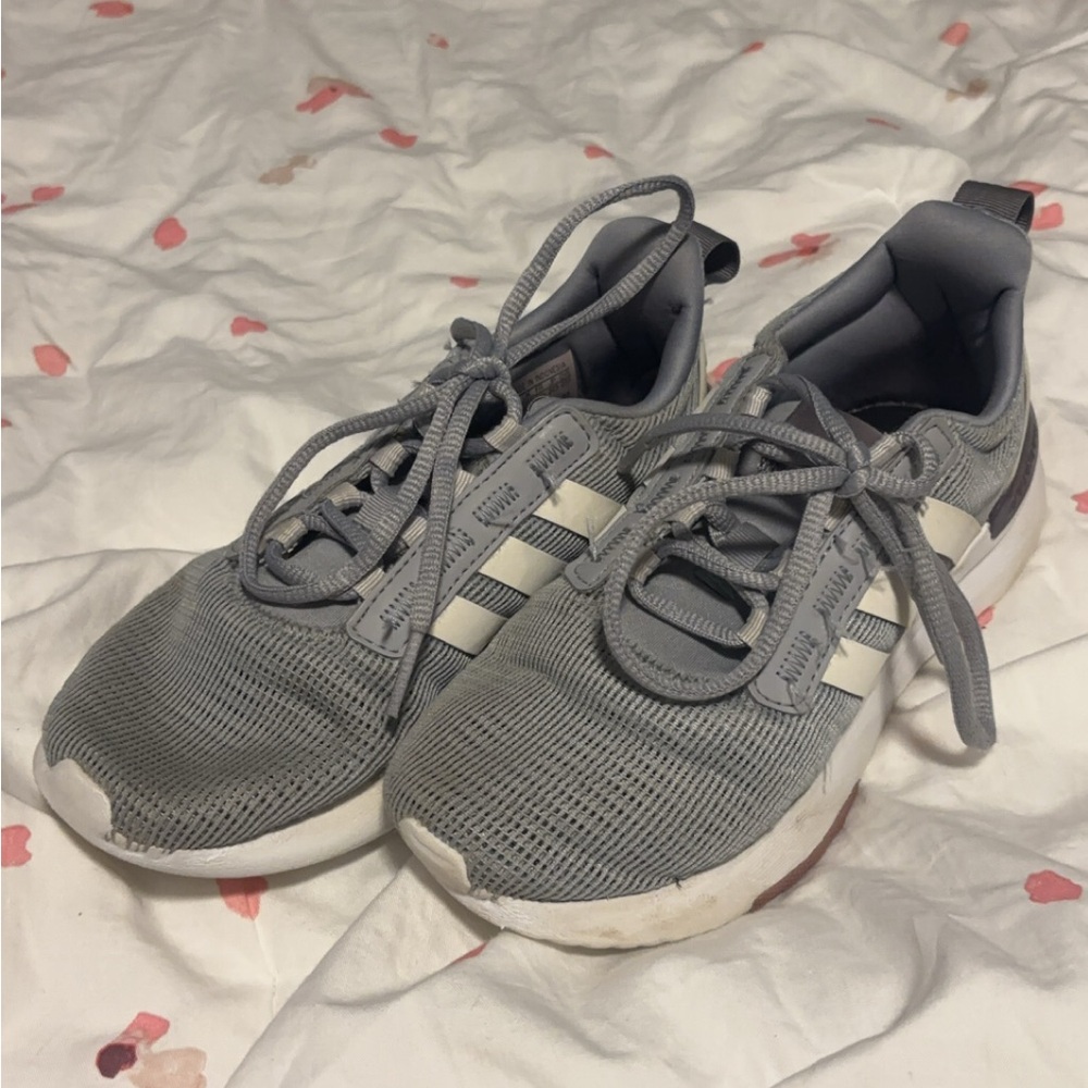 Gray Girls Tennis Shoes (Used)